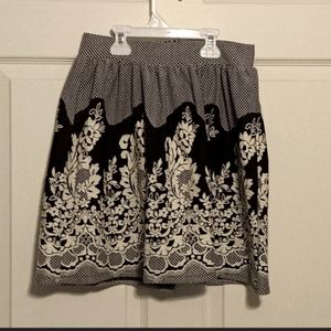Alya, small, high waisted, black and white floral skirt